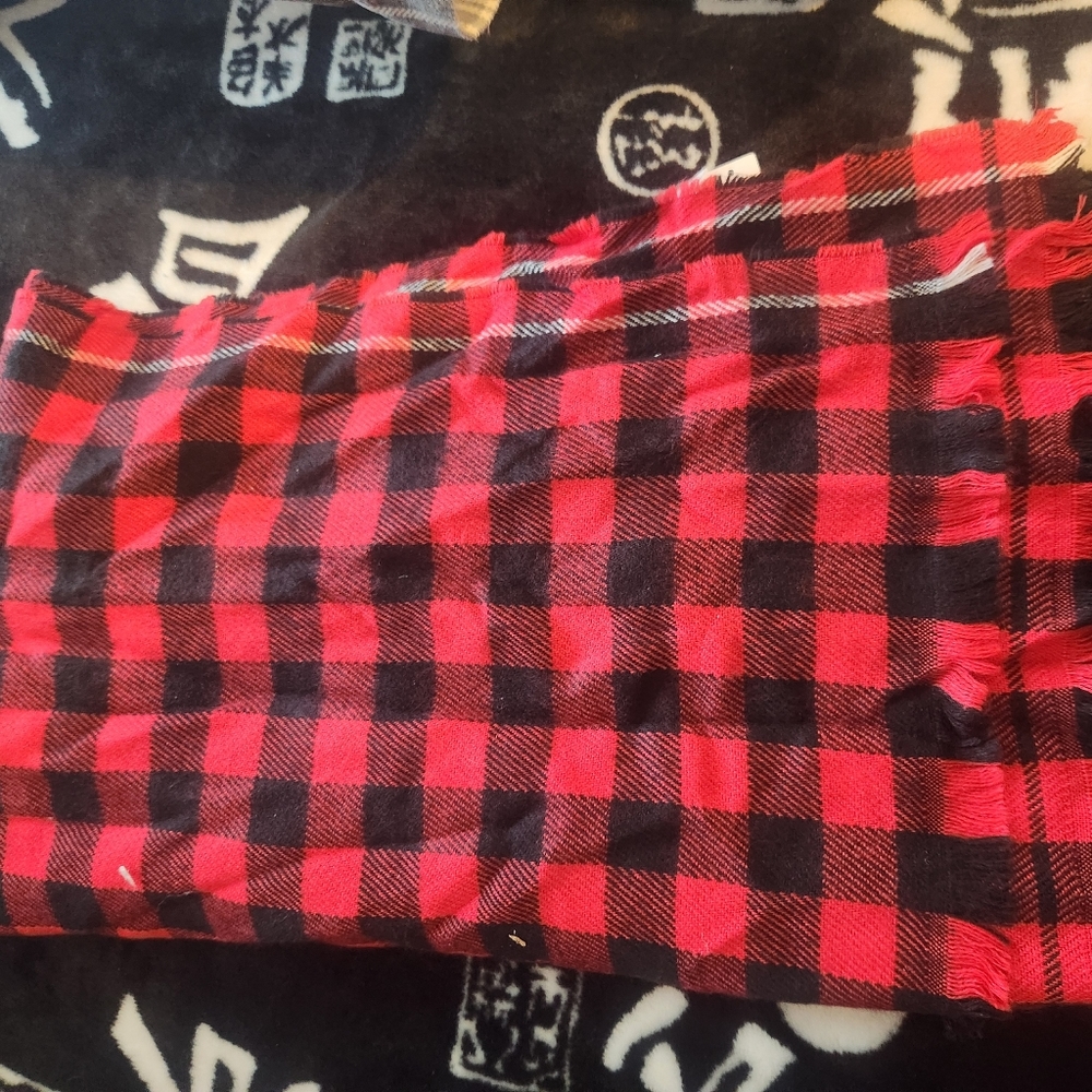 New Women's GAP plaid scarf